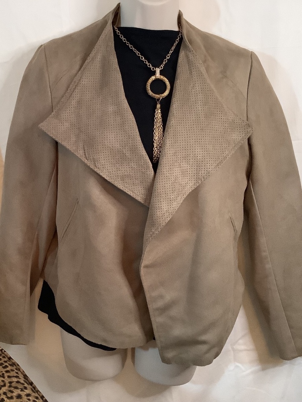 EUC Kut from the Kloth suede open jacket camel sz. S